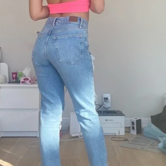 UO BDG Distressed Straight Jeans - Picture 3 of 3